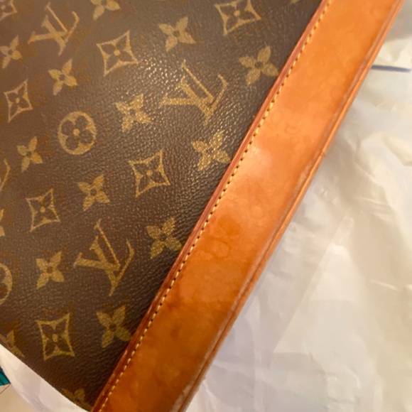 LOUIS. VUITTON MONOGRAMMED ALMA HANDBAG - Picture 6 of 16